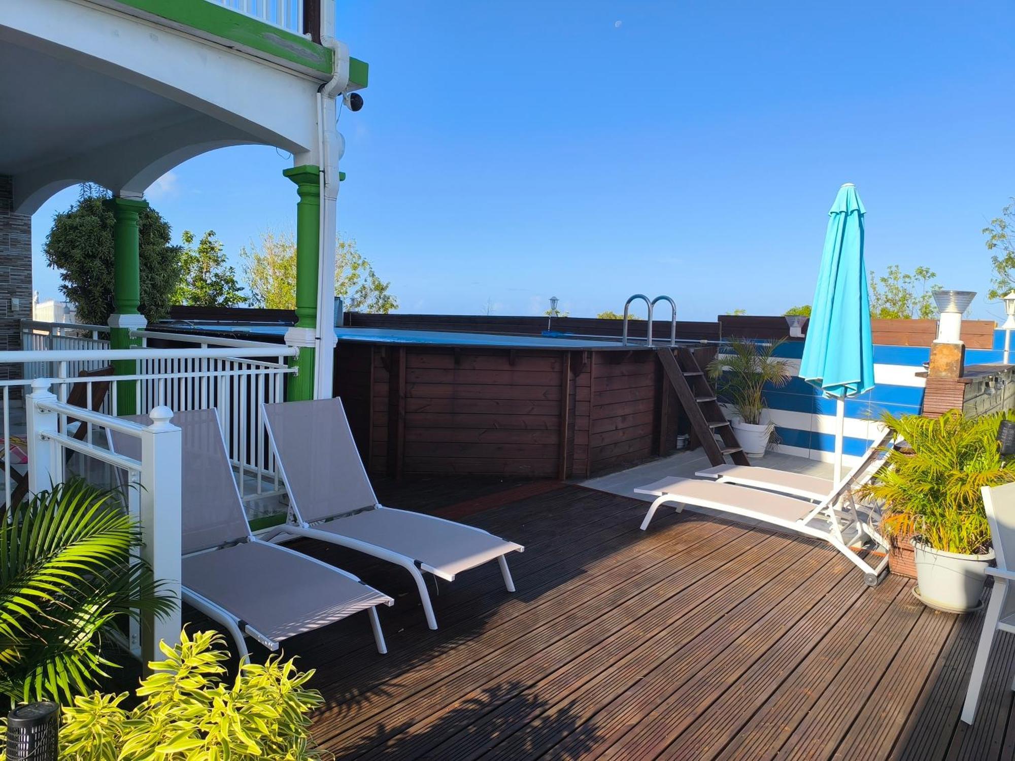 Villa Bebelos ปวงต์-นัวร์ ภายนอก รูปภาพ